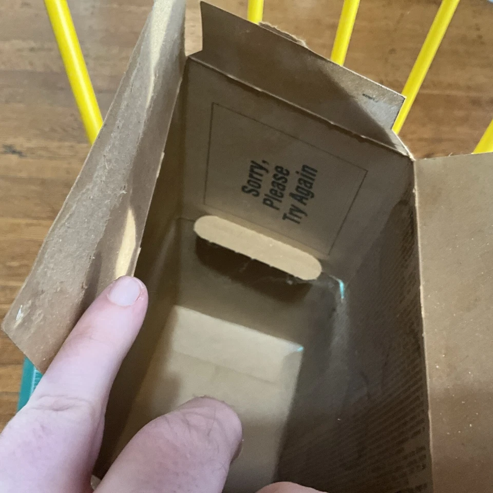 Caja Diet Pepsi Final Fantasy VII 7, Cloud, Vincent, Aerith, 1998 - Ofertas abiertas Foto 3 de 4