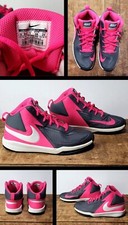 NIKE TEAM HUSTLE D7 747998-006 YOUTH SZ 5.5Y SNEAKERS GRAY/PINK SHOES HIGH TOPS