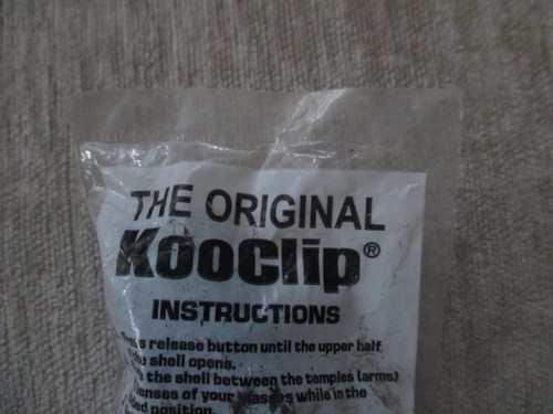 DRUG REP PHARMA PROMO VICRYL PLUS SUTURE KOOCLIP GLASSES CAR VISOR CLIP - Picture 3 of 6