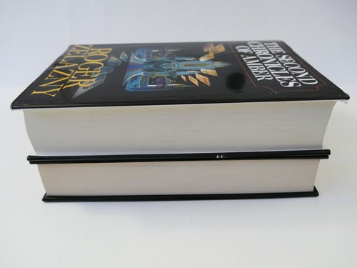 Complete Chronicles of Amber Vol 1 & 2 by Roger Zelazny Hardcover First SFBC Ed - Foto 8 di 18