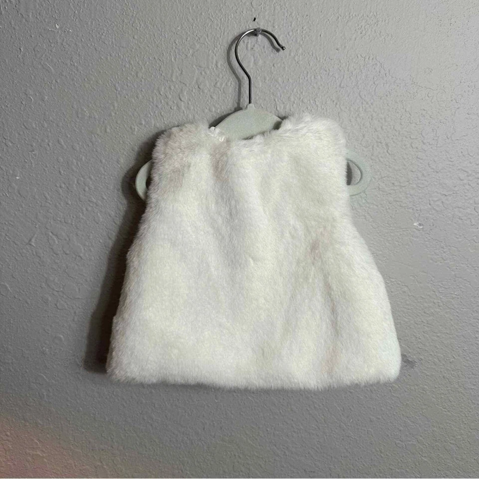Catherine Malandrino Mini, Chaleco de Piel Blanco con Lazo Rosa, Winter Wonderland, 3-6 Foto 4 de 4