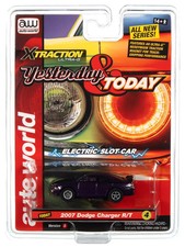 SC384B4 Auto World Xtraction 2007 Dodge Charger SRT8 Plum Crazy Purple HO Scal