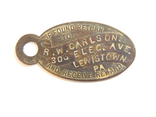 vintage R.W. Carlson 306 Electric Ave. Lewistown PA address key chain fob