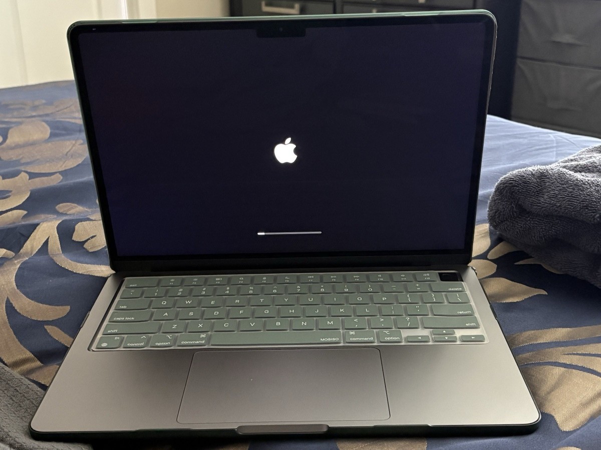Apple MacBook Air 13-inch M2 Chip 2022 *NO ORIGINAL BOX* | eBay