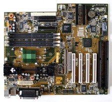 ASUS Slot 1,2x Isa, 4x PCI, 1x AGP, SCSI 1x 50 Broche, 2x 68 Broche, rev1.02