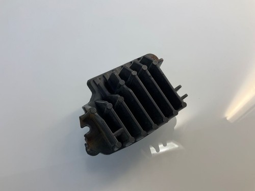 Tesla Model Y 2023 Elektro LED-Vorschaltgerät2 B109037B 340kW GENUINE JON31398