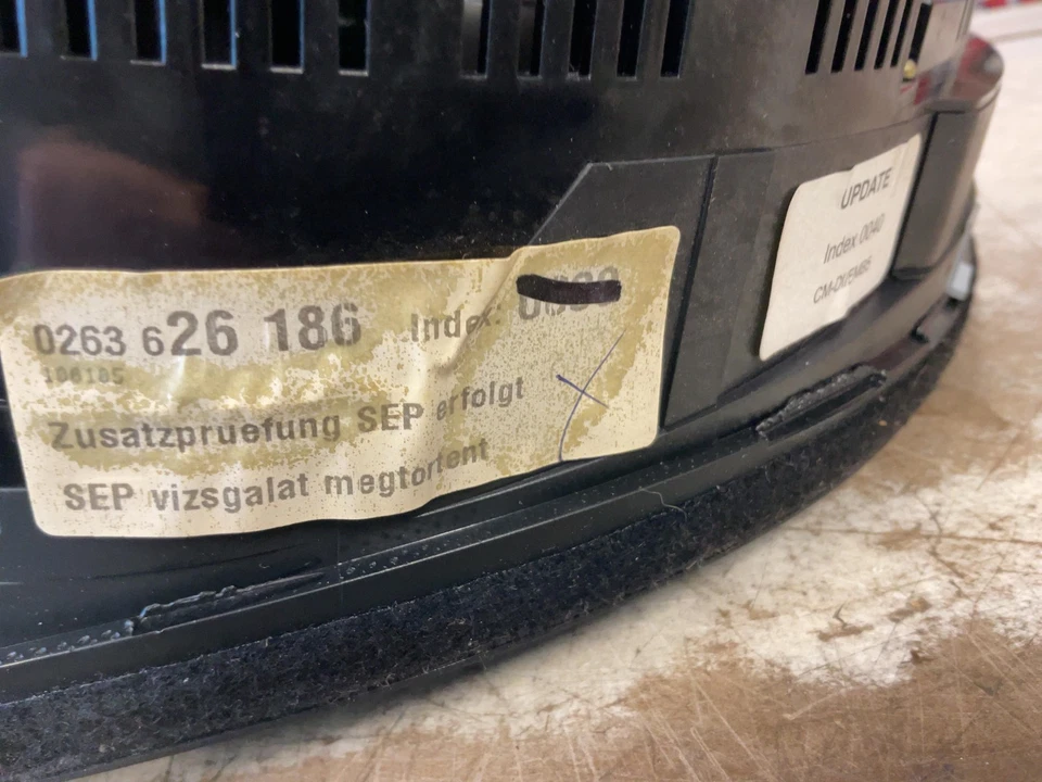 Velocímetro 2005 AUDI A4 WAGON CUADRO DE INSTRUMENTOS MPH 158 K VIN POSTERIOR Foto 4 de 4