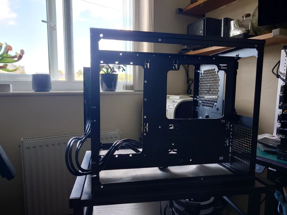 Thermaltake Level 20VT tempered glass case MiniITX microATX - Image 2 of 4