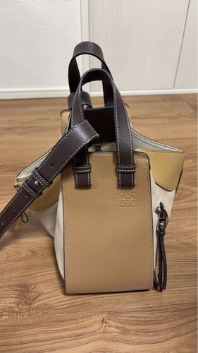 Good condition⭐︎LOEWE Hammock Small Loewe Shoulder Bag