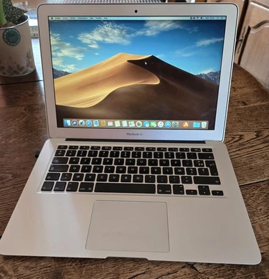 Apple MacBook Air 13" · i5 5th gen 1.8 GHz · 4GB · 250GB