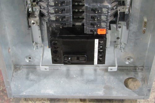 ๐ SIEMENS 200 A MAIN BREAKER PANELBOARD 208Y/120 V 3โ
4W 42 CIRCUIT I1X42MC250A - Picture 13 of 14
