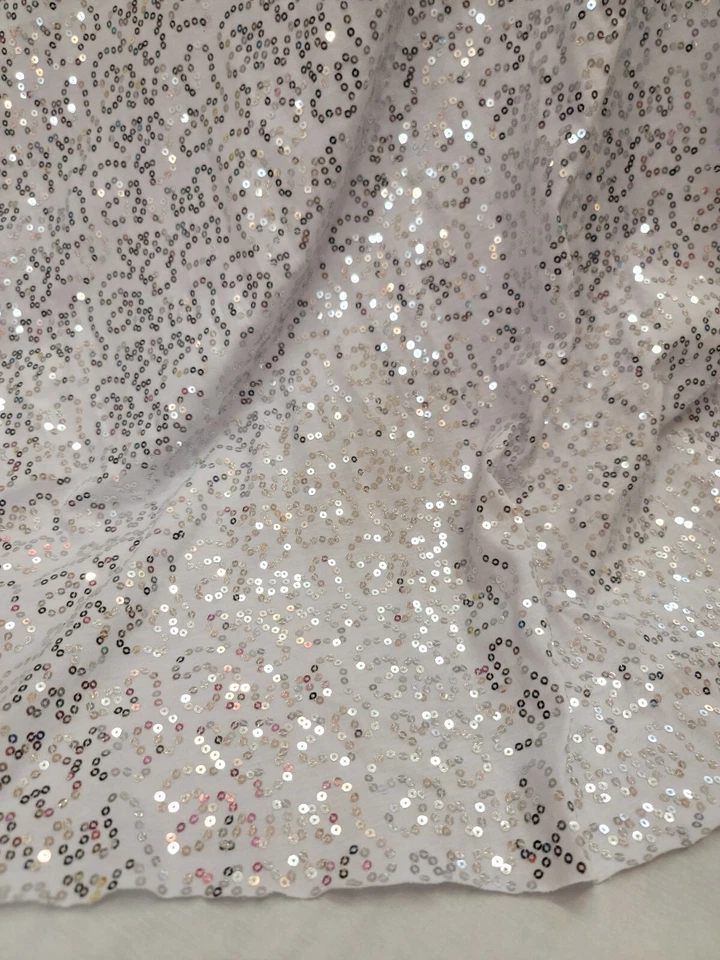 Tejido de punto jersey elástico blanco bordado con lentejuelas plateadas por yarda de moda Foto 4 de 4