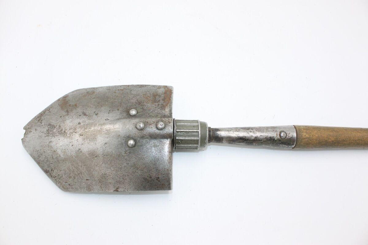 Vintage Military Entrenching Tool Folding Shovel WAR Vintage Military Entrenching Tool Folding Shovel WAR