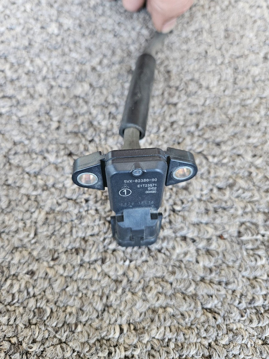 ルチア 04-09 YAMAHA FZ6 5VX-82380-00 MAP MAF AIR Pressure Sensor - USED