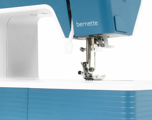 Macchina da cucire Bernette b05 Academy design svizzero nuova blu! - Foto 8 di 12