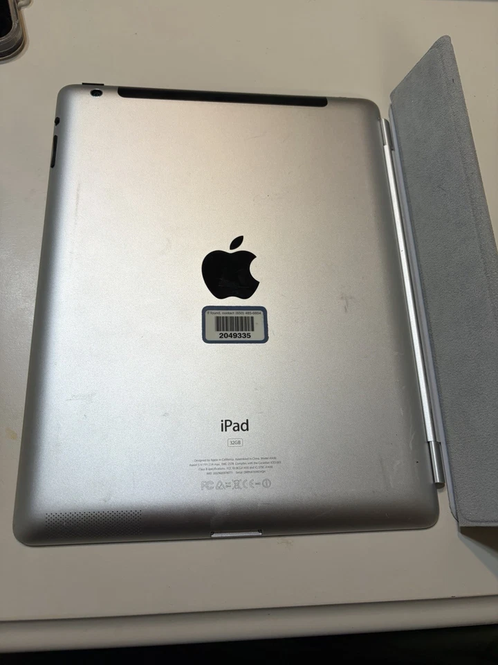 Apple iPad A1430 32GB 3rd Generation-Fast-Good Used-IOS 7.1 Rare 🔥 100% Bat - Image 2 of 4