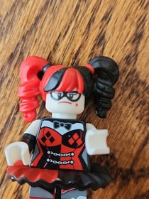 LEGO Harley Quinn Minifigure Tutu Red The LEGO Batman Movie Batwing 70916 Rare