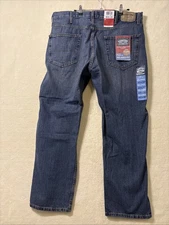 Signature by Levi Strauss & Co. Men’s Straight Leg Relaxed Jeans Size 40x30 New