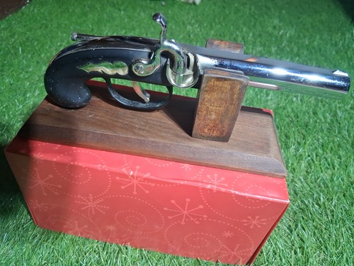 Vintage 1960s Novelty Pistol Lighter Flintlock Gun Lighter Cigarette JAPAN