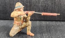 ELASTOLIN COMPOSITION TOY SOLDIER KNEELING WITH RIFLE VTG 1930s BARREL DAMAGE
