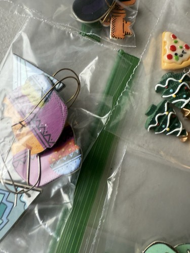 Lot of 150+ Novelty Earring Cute Fun Animals Food Flowers Pop Culture Custom - Picture 21 of 24