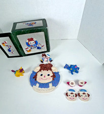 RAGGEDY ANN  ANDY MINI TEA SET IN BOX 1997 POLYSTONE RESIN ARTHUR, CAMEL