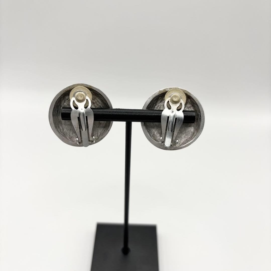 GIVENCHY Pearl earrings circle logo silver GP thumbnail 9