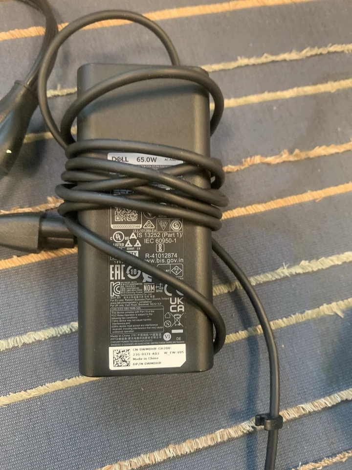 Cargador Adaptador de CA Dell 65W USB-C HA65NM190 Adaptador Original OEM Laptop Tipo C Foto 3 de 3