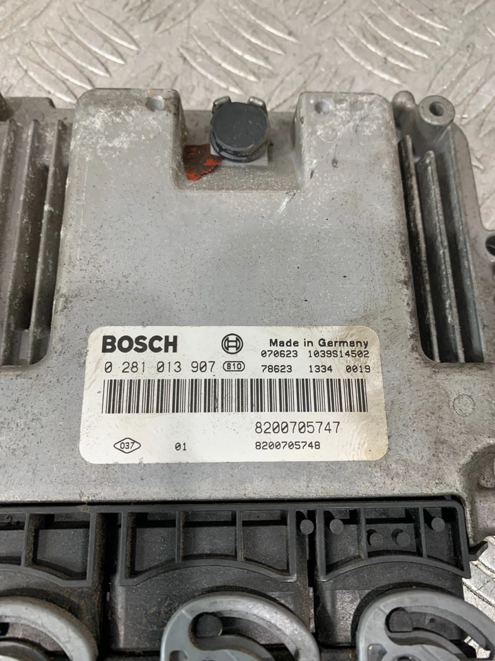 2008 RENAULT MEGANE 1.9 БЛОК УПРАВЛЕНИЯ ДВИГАТЕЛЕМ 8200705747 #2 - Изображение 2 из 3