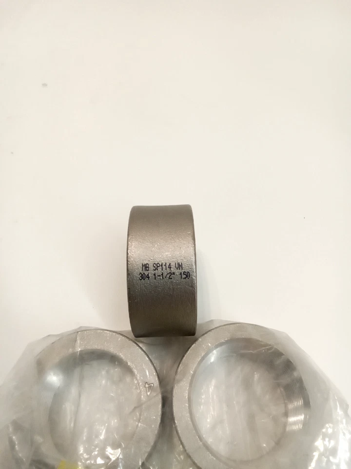 MB-304 Stainless Steel Pipe Coupling 1-1/2" NPT Threaded SP114 # 150 Qty 1 - Image 4 of 4