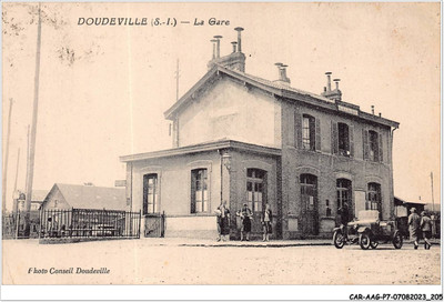 CAR-AAGP7-76-0673 - Doudeville - Der Bahnhof