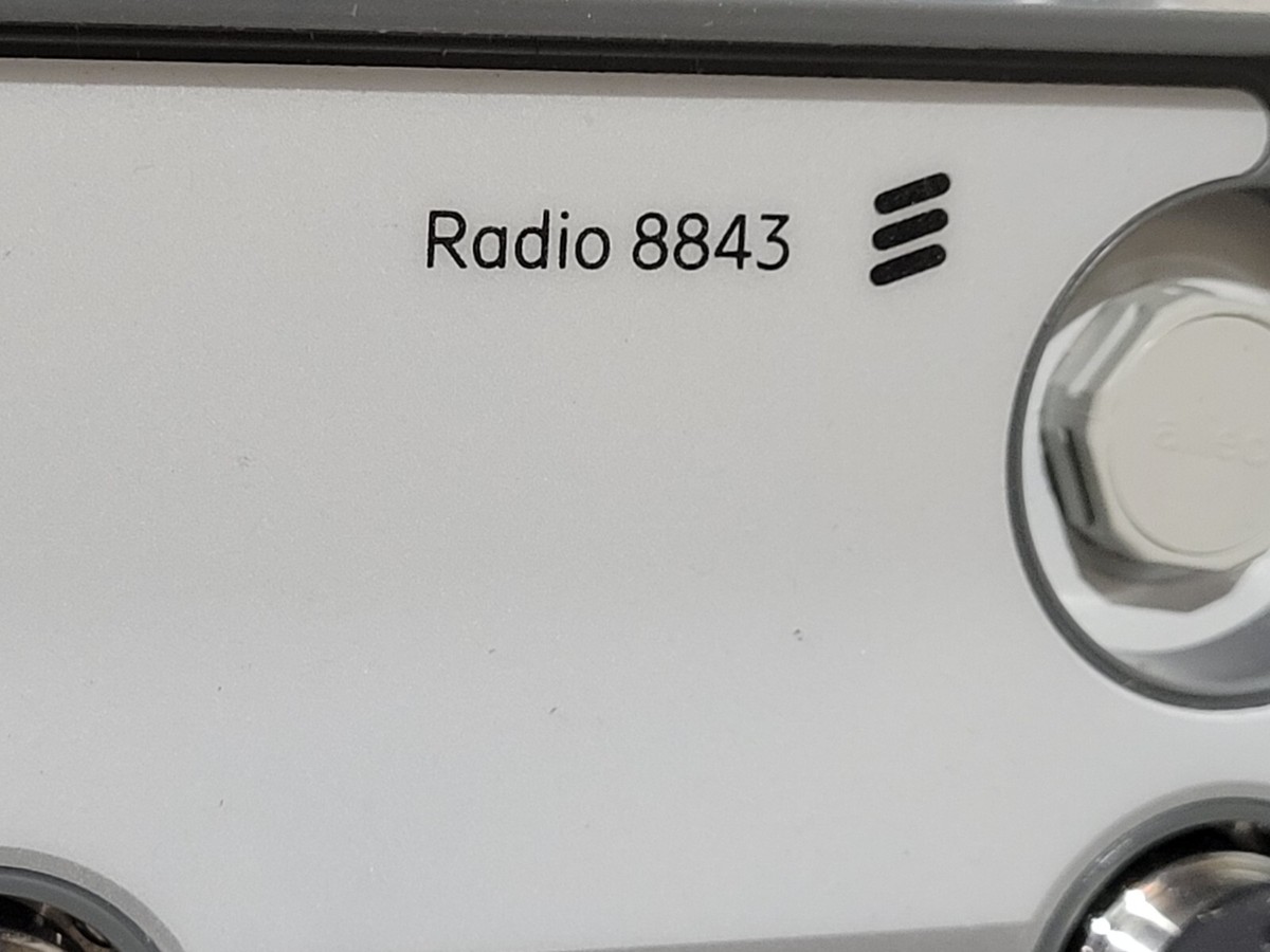 Ericsson KRC 161 707/2 Remote Radio Head R1c 8843 B2 B66a Ericsson KRC 161 707/2 Remote Radio Head R1c 8843 B2 B66a