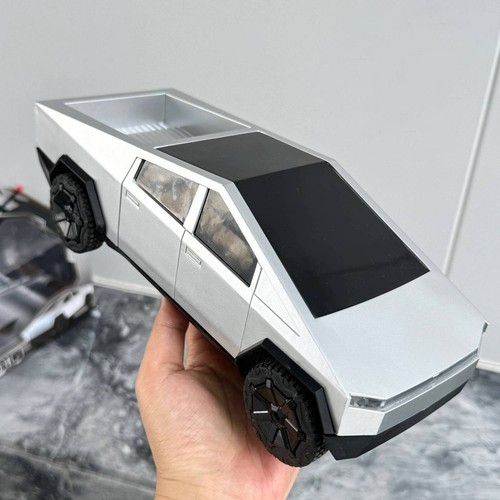 Cyberpickup Truck Scala 1:14 Telecomando Ricaricabile 2.4Ghz Modello Realistico - Foto 4 di 7