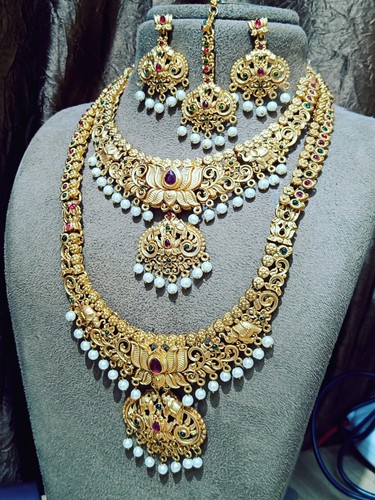 South Indian Temple Necklace Set Matte Gold Plated Bollywood Pearl Style Jewelry - Picture 2 of 6