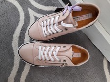 Amy Huberman New Shoes Beige With White Laces .tags On But No Box . Size 3 /36