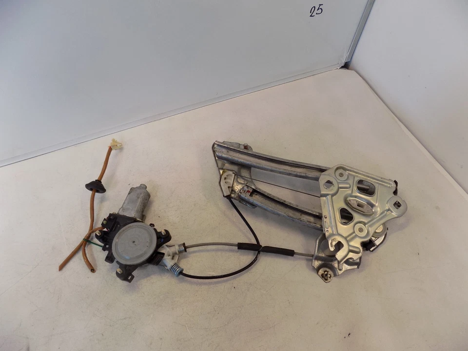 02-10 Lexus SC430 Cuarto trasero izquierdo regulador ventana con motor OEM 85710-24050 Foto 3 de 4