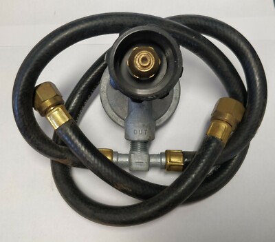 Gas Grill  21'' Dual LP Propane Regulator & Two Hoses QCC1 **Cosmetic Flaw**