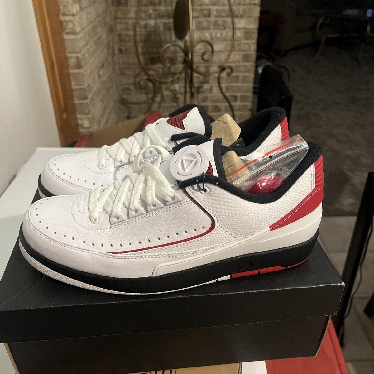 Size 9 - Jordan 2 Retro Low Chicago 2016 887224855155 | eBay