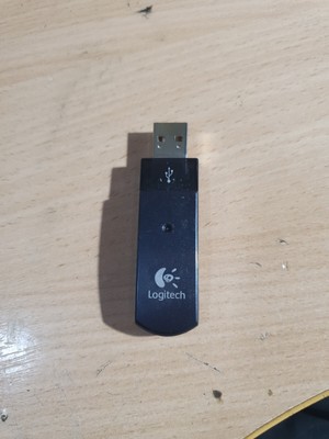 Logitech c-bs35 831241-2000 Canada 219 Original Original USB Wireless Receiver DO