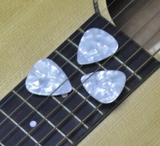 Lots of 100 Pcs 0.96mm Blank Heavy Guitar Picks Plectrums No Print Pearl White