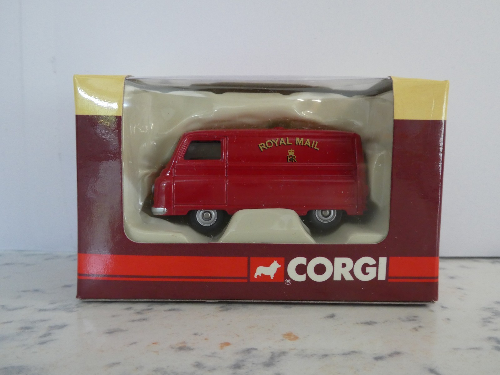 Corgi Trackside DG202003 Austin J2 Van Royal Mail Scale 1:76 / 00 Gauge Boxed