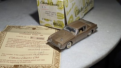 Collectors Classics Studebaker Avanti '64 gold C1-1CD