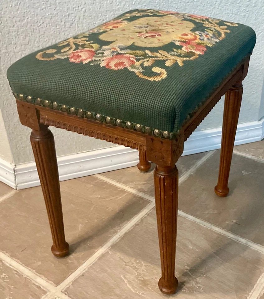 ANTIQUE EASTLAKE VICTORIAN LOUIS XVI  WALNUT NEEDLEPOINT FOOTSTOOL OTTOMAN 1880s - Image 3 of 4