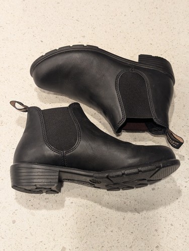 Blundstone Women's 2068 Black Leather Boots Size US 7.5 Ankle Short Low Heel - Picture 6 of 8