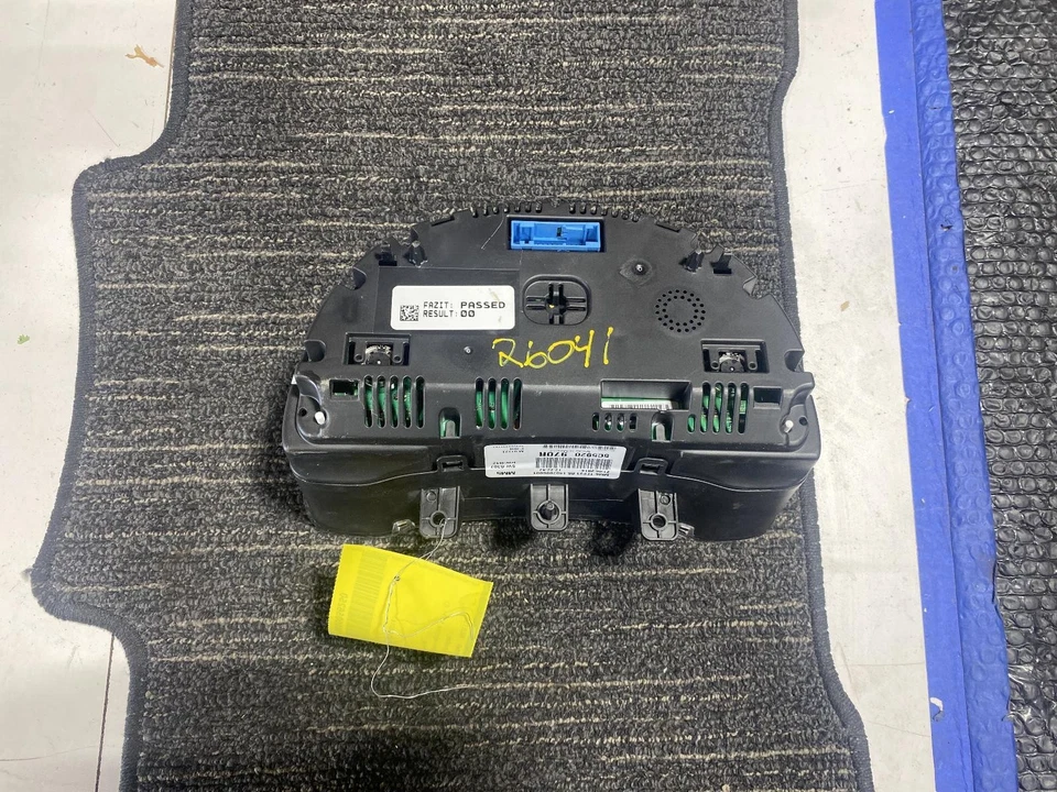 Velocímetro (cluster), motor a gasolina VOLKSWAGEN BEETLE, ID 5C5920970R 1 - Imagem 2 de 4