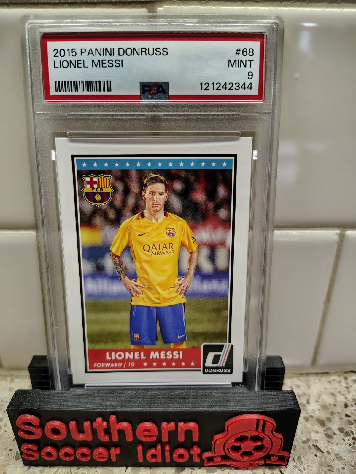2015 Panini Donruss - Lionel Messi #68 Base PSA 9 β½π₯π Barcelona view 1