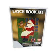 National Crafts XR93 Santa Workshop Latch Hook Kit Christmas Craft New -