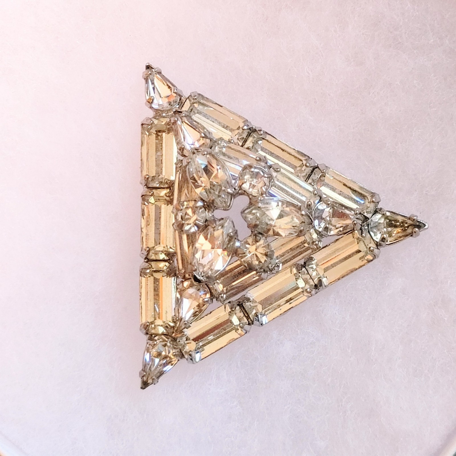 WEISS Signed Rhinestone Triangular Shaped brooch,… - image 14