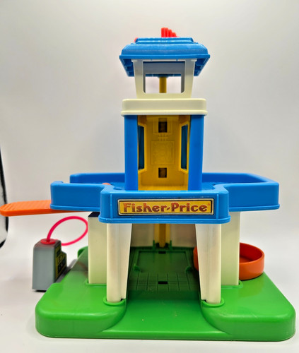 Vintage 1990 Fisher Price Motor Car Port Parking Garage Playset Made USA