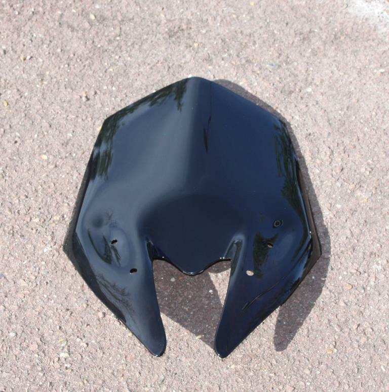 Bulle racing Kawasaki Z800 noire finies les turbulences sur l'autoroute